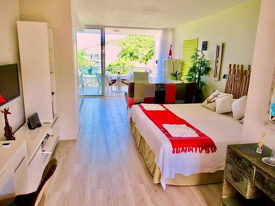 Studio :Paradise Beach Anse Marcel Sint Maarten/Saint Martin